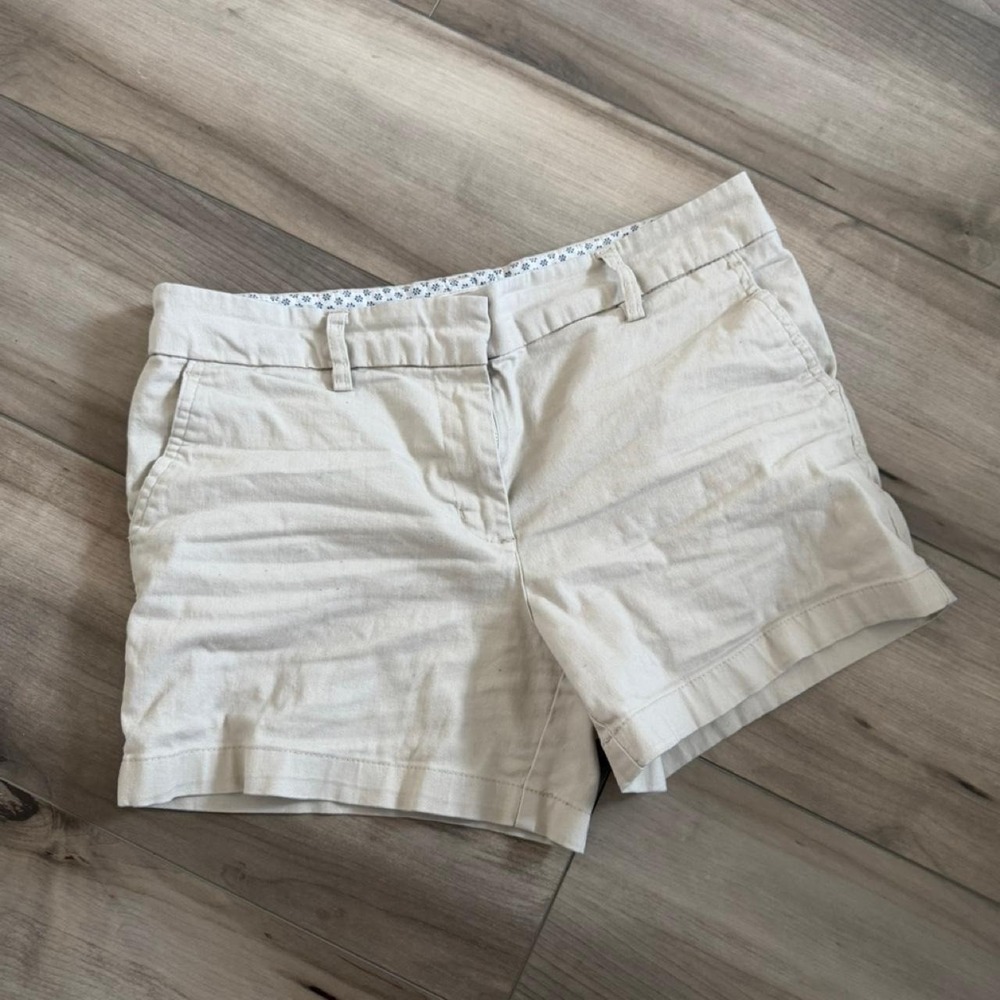 Cambridge Dry Goods cream & tan khaki size 4 midi shorts